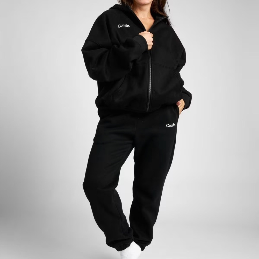 Black Comfrt Tracksuit